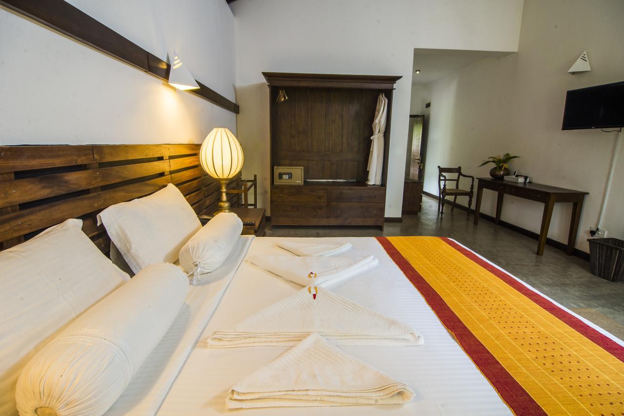 Roman Lake Ayurveda Boutique Resort - Level 1 Certified Ахунгалла Экстерьер фото